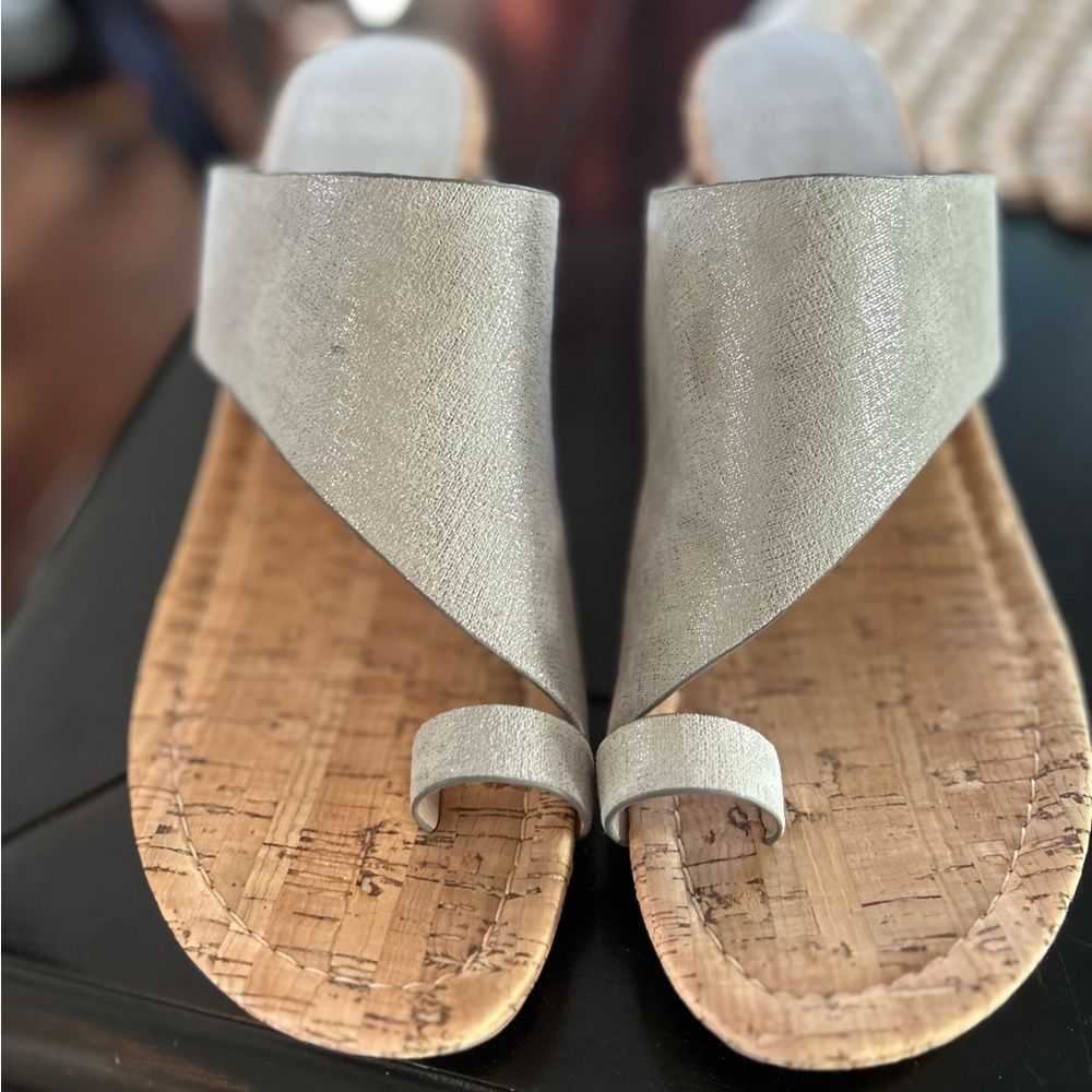 NWT Donald Pliner The GYER Wedge Sandal Light Pewter Sz 11 - Picture 7 of 11